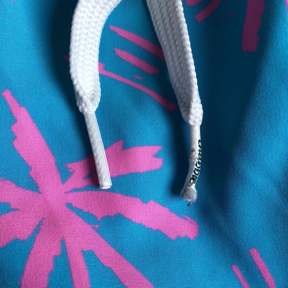 Chubbies Mens Palm Tree Print Swim Trunks Pink Blue Lined Small